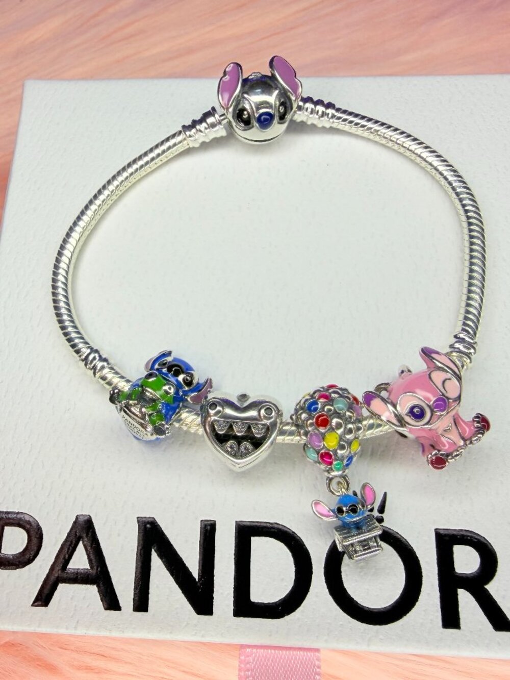 Bracelets Pandora and Charm